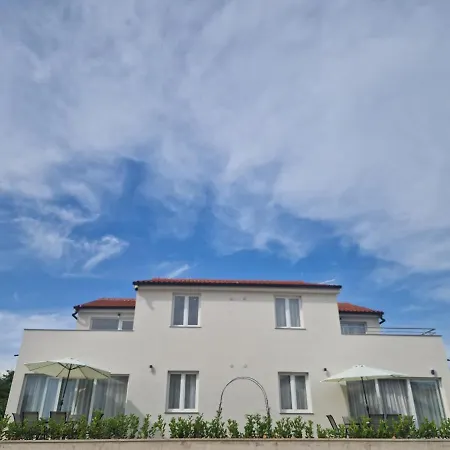 Meri Apartman