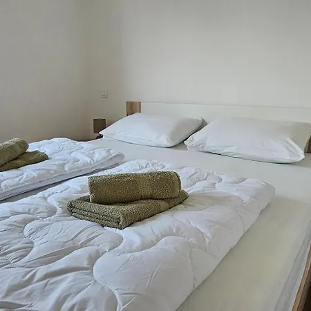 Meri Privlaka (Zadar)